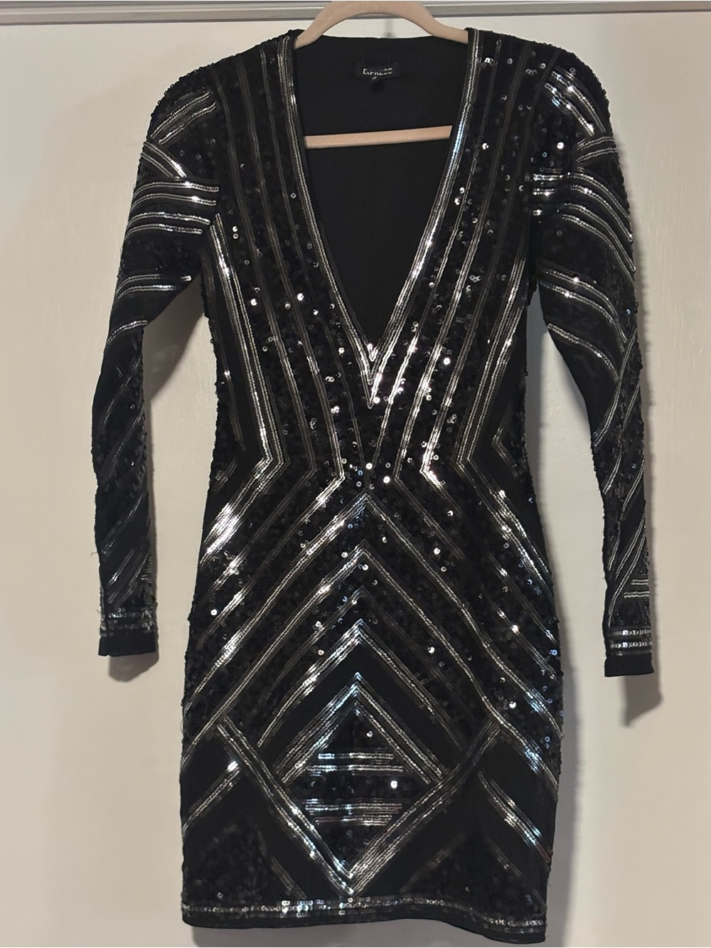Express Black Long-Sleeve Sequin V-Neck Bodycon Dress